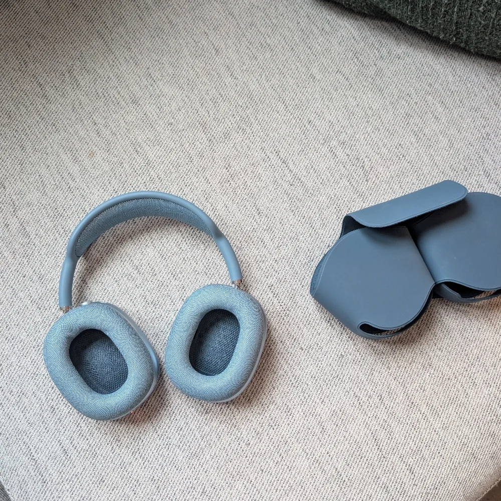 Apple Air Max Headphones - New! With Serial #